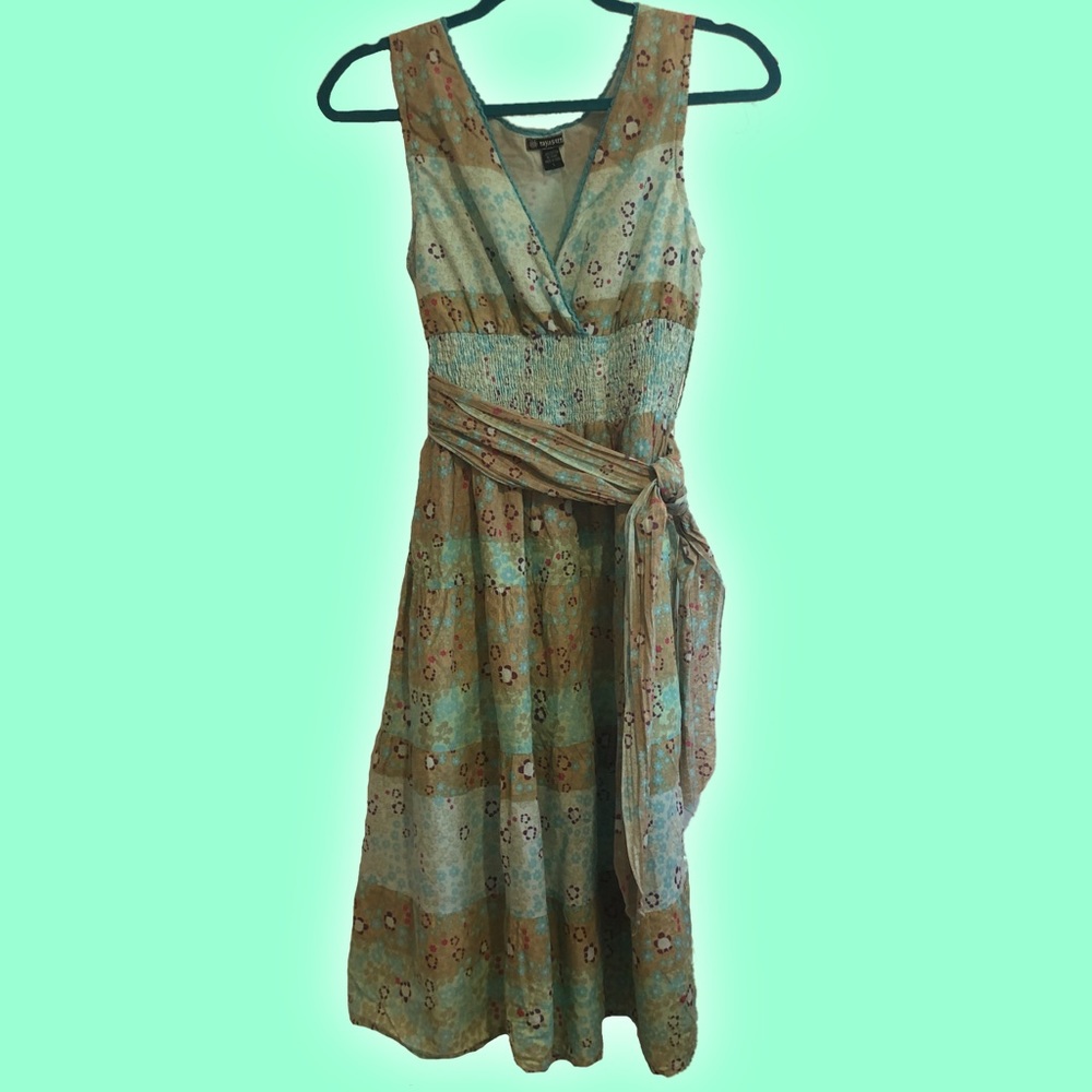 beautiful flowy italian dress